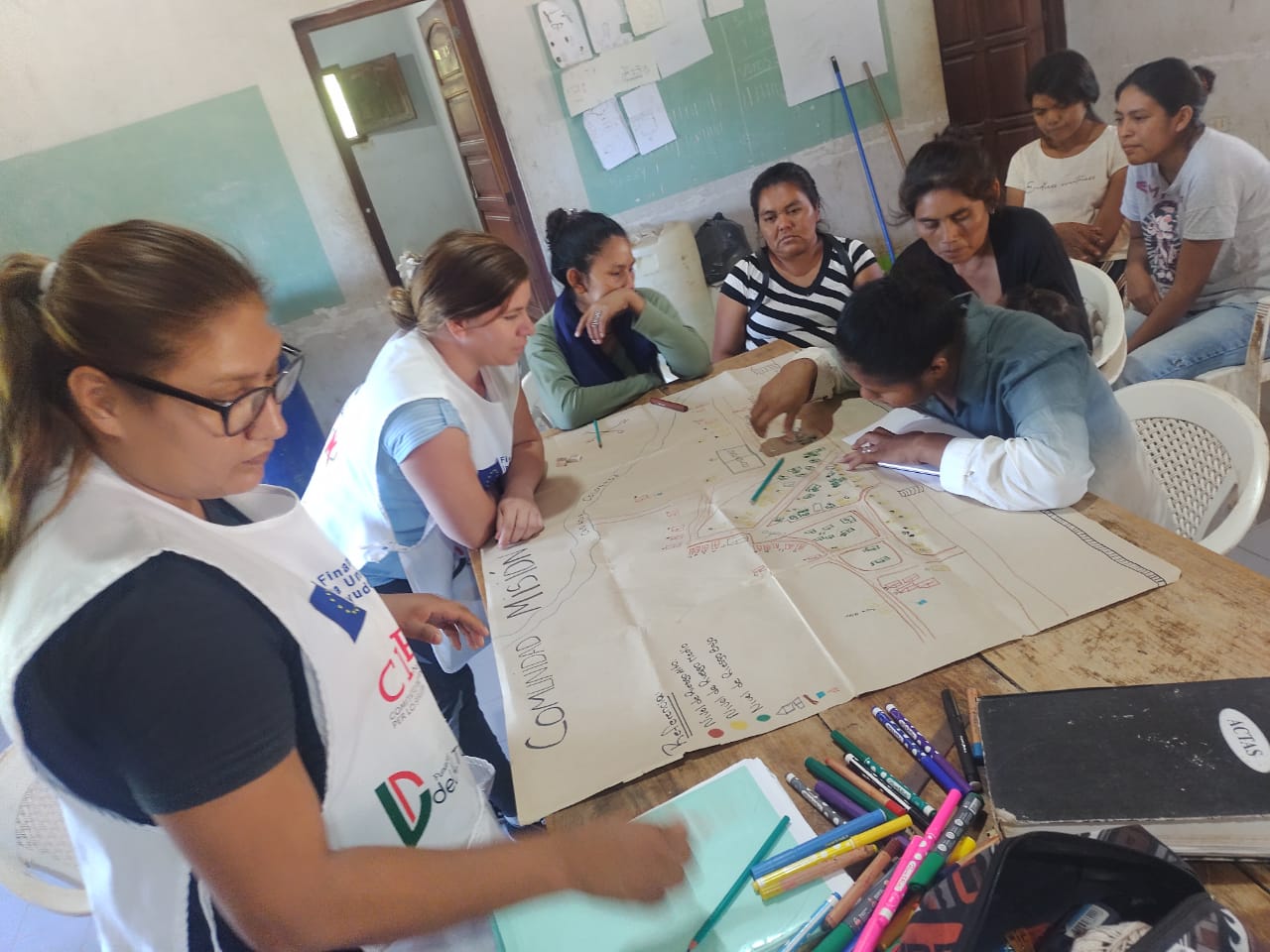 Indigenous communities, working in Community Emergency Operational Committees (CEOCs), prepare risk maps, action protocols and community plans that embody the principles of Sphere’s Humanitarian Charter and Protection Principles, and adapt Sphere’s Minimum Standards to their context, capacity and culture.
